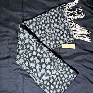 NWT Women's Steve Madden Two Tone Cheetah Print Scarf